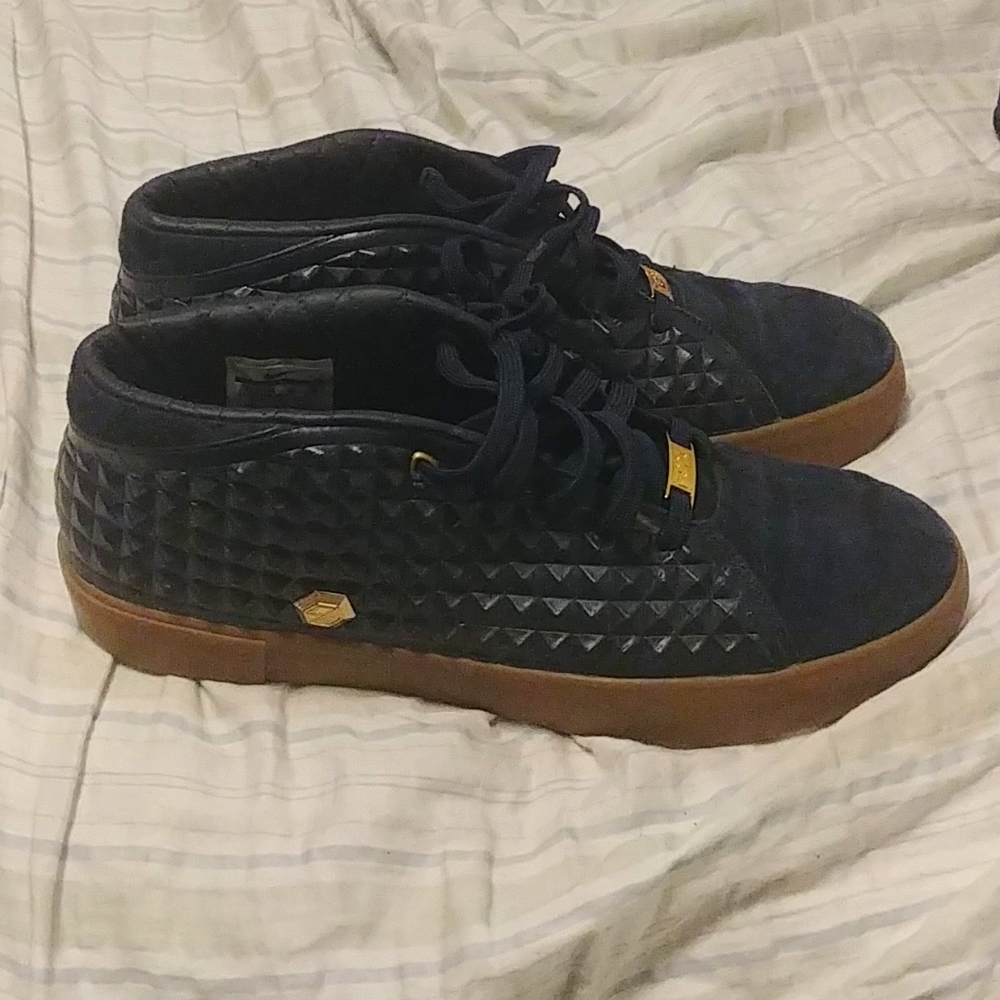 Nike LeBron Lifestyle shoes